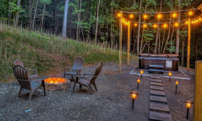 Blairsville Cabina | Fawn'd Memories - Hot Tub | Fire Pit | Gas Grill