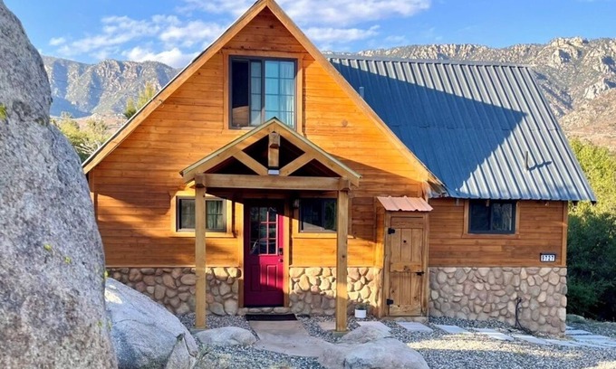 Kernville Cabina | Fay Creek Cabin: Near Lake Isabella and Kern River