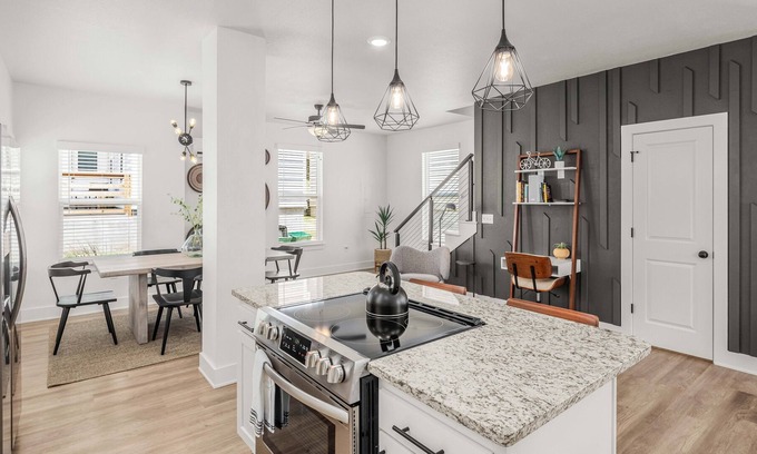 Fayetteville Villa | FayetteVilla - Near the University and Centennial Park