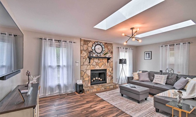 Fayetteville Casa | Fayetteville Vacation Rental w/ Sunroom & Yard!