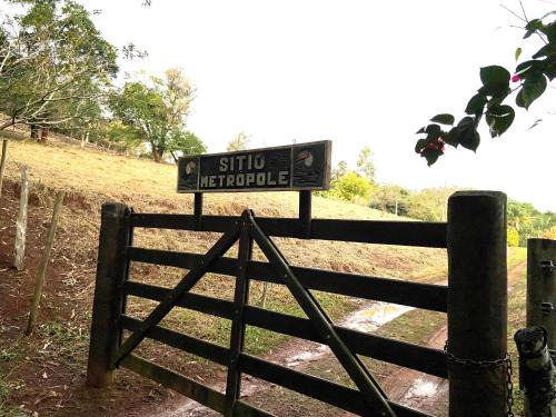Sarutaia Casa | Fazenda com Trilhas e Açude -Refúgio Meio Mata Atlântica