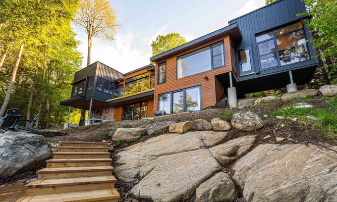 Lake of Bays Casa | Featured as Cottage Lifes Rental of the Week: Hot tub - Fire Pit - 9 acres