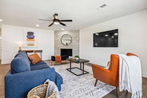 The Colony Casa | Feel at Home! New Renovated House By Grandscapes