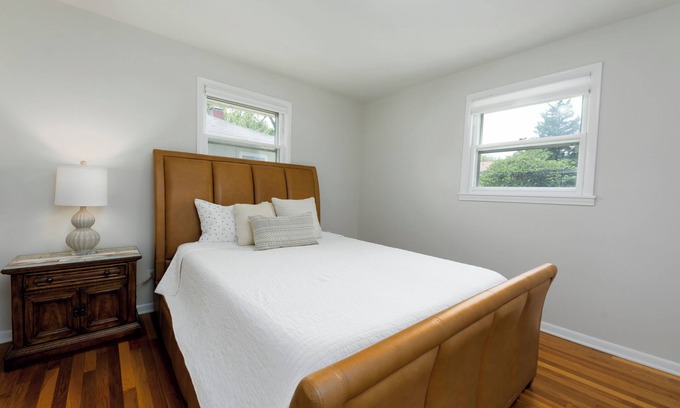 Wheaton Casa | Feel good, live well in this cozy Wheaton 3 bedroom!