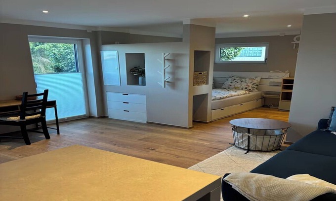 Hassfurt Apartamento | Feel-good studio with balcony (30 sqm)