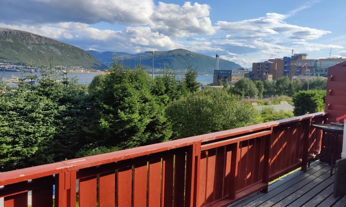 Tromso Apartamento | FeelHome 3 bedroom Near University