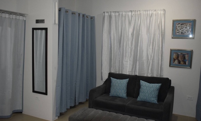 West Coast Casa | Feels like home 1 Bed retreat conveniently located to many places of interest.