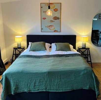 Bruckstraße Apartamento | FeelsLikeHome - Urbane Altbauwohnung mit Dachterasse& Parkplatz