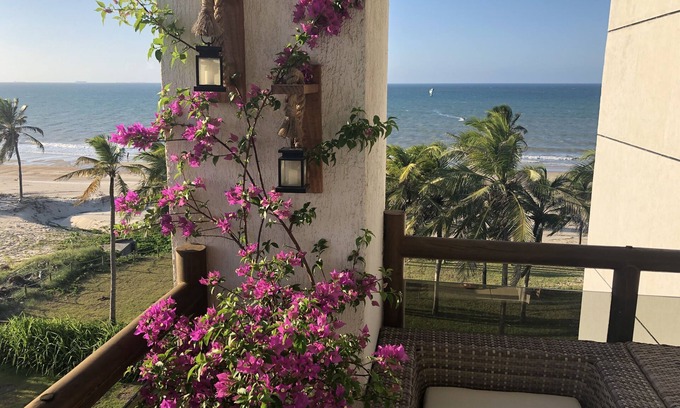 Pecém Apartamento | ¡Pie en la Arena! ¡Frente al Mar! Balcón vista al mar!