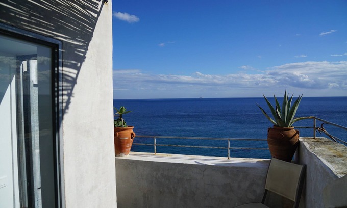 Erbalunga Apartamento | Pies en el agua en Erbalunga - Cap Corse - 4 a 5 pers. Duplex con terraza