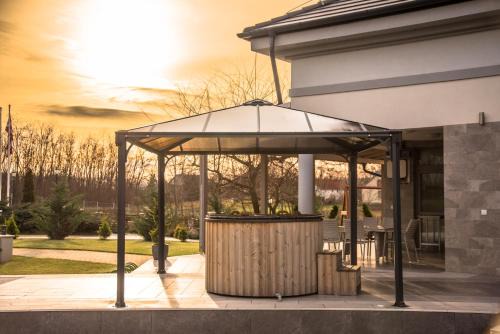 Nyiradony Apartamento | Fehér Akác Wellness Vendégház