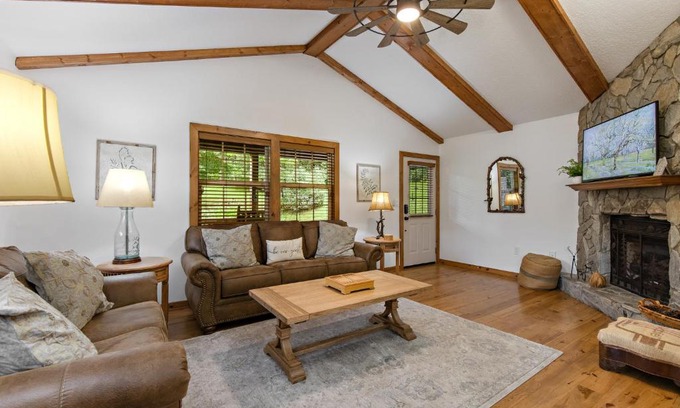 Blowing Rock Casa | Fehrway to Heaven
