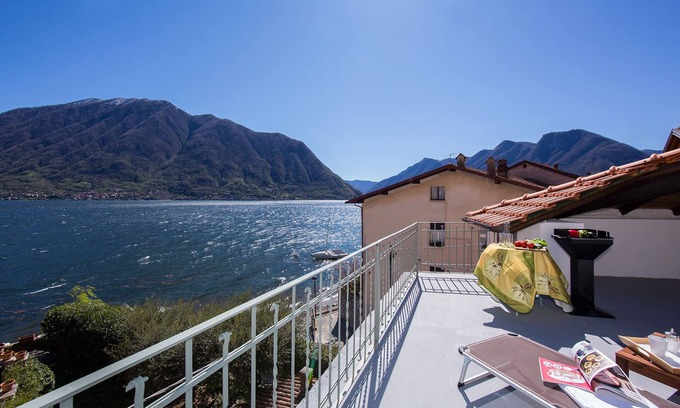 Colonno Casa | Felice sul Lago, Colonno, Italia