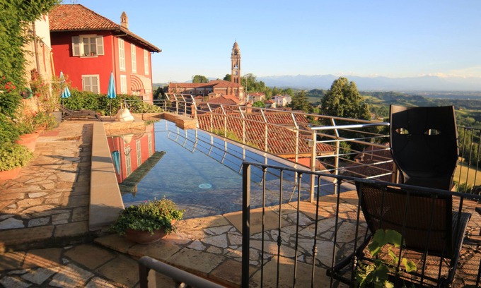 Monforte d'Alba Apartamento | Felicin - Palazzo Boeri Panoramic Suites