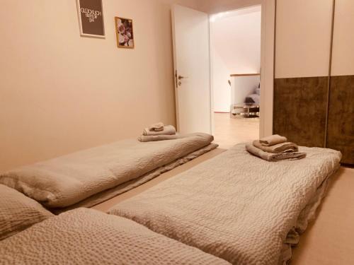 Salzweg Apartamento | FELIX LIVING 3, modern & cozy 2 Zimmer Wohnung, Netflix, Parkplatz
