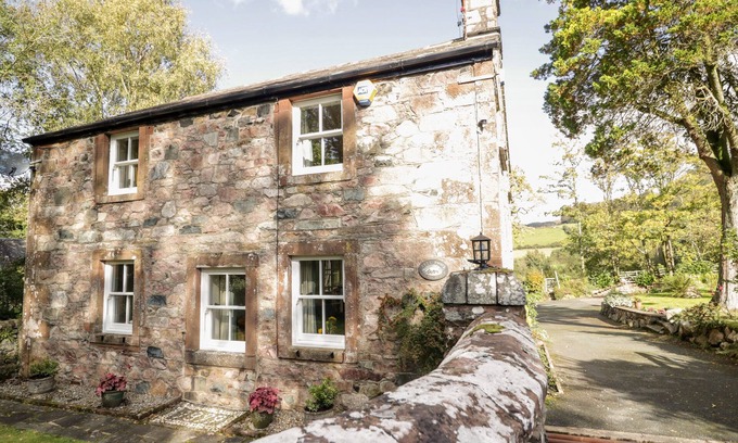 Santon Bridge Cabaña | FELL FOOT, pet friendly, character holiday cottage in Eskdale Green