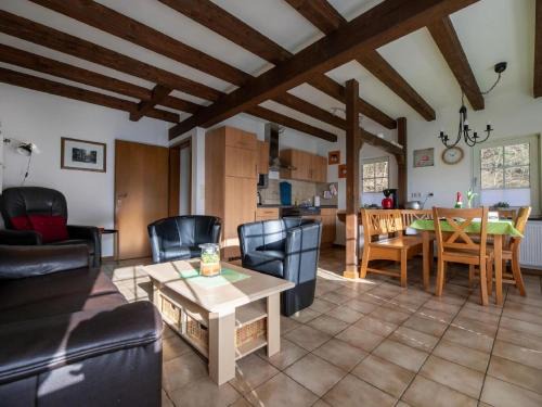 Eslohe Casa | Felsberg Modern retreat