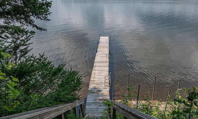 Lac du Flambeau Cabina | Fence Lake Retreat w/ dock