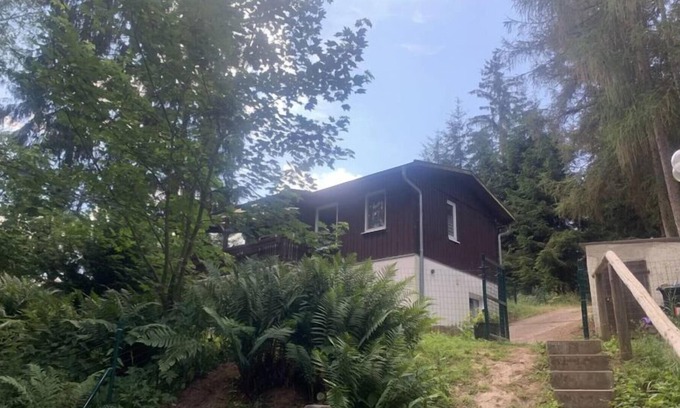 Friedrichroda Casa | Fenced holiday home with its own sauna right on the edge of the forest