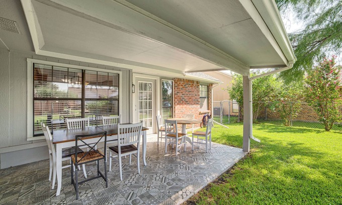 Garland Casa | Fenced-In Yard: Home < 1 Mi to Lake Ray Hubbard!