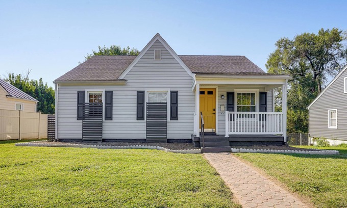 Elkton Casa | Fenced-In Yard: Home 7 Mi to Shenandoah Nat'l Park