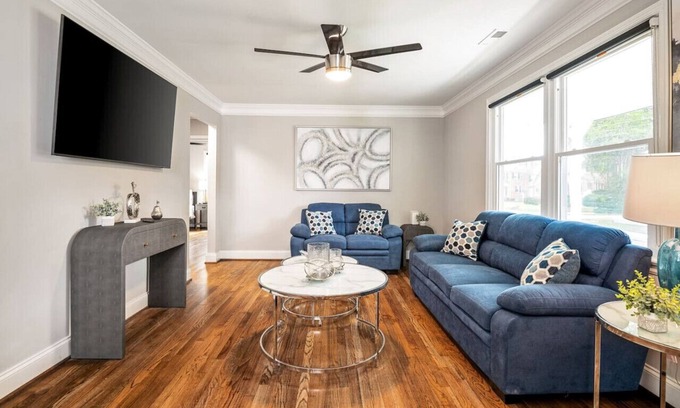 Petersburg Casa | Fenced Yard, Swing Set: Pawfect for Family & Dogs!