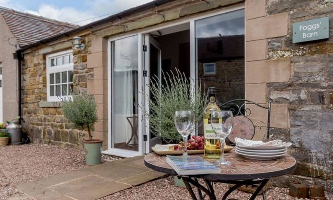 Longnor Casa | Fenns Barn & Foggs' Barn Peak District