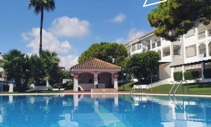 Vinaros Apartamento | Ferien Erleben, Erfrischender Pool, Kurzer Weg zum Strand
