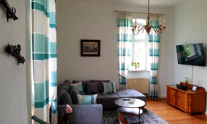 Hilbringen Apartamento | Ferien im Schloss Hilbringen