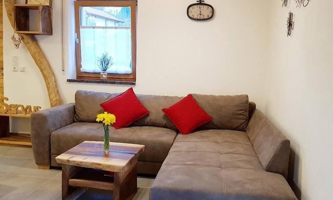Zachenberg Apartamento | Casa de vacaciones diseñada con madera de pino. Sauna y amplia terraza.