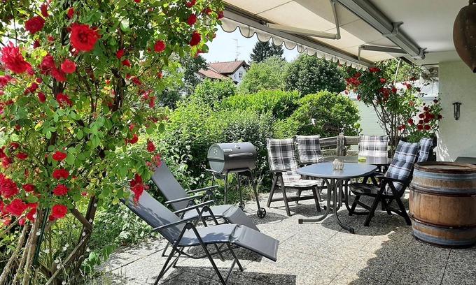 Breitbrunn a. Chiemsee Casa | Ferienhaus für 8 Personen, 190 qm, 4 Schlafräumen, 2 Bäder, Terrasse und Garten