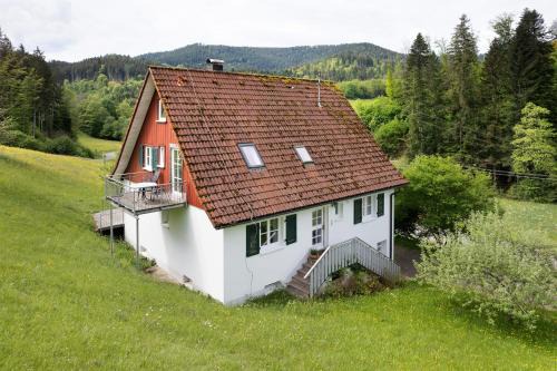 Schenkenzell Apartamento | Ferienhaus 1 - Wohnung Tanne, 78qm