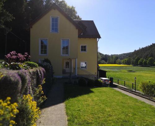 Deuerling Apartamento | Ferienhaus am Bach - Deuerling