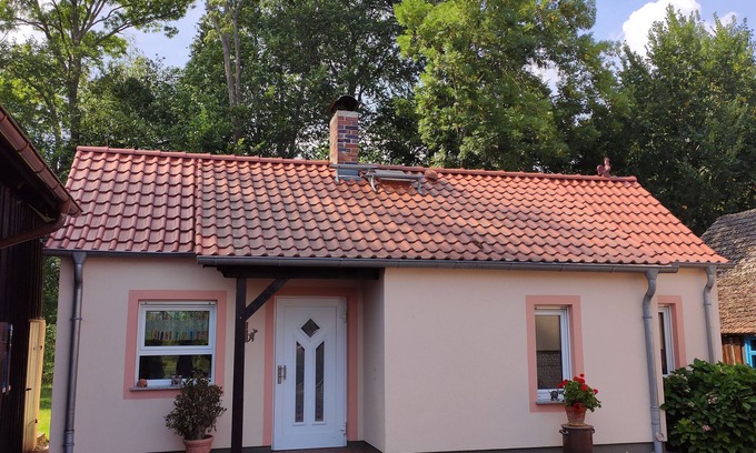 Byhleguhre Apartamento | Ferienhaus am Holunderfließ - Holiday home, comb. WZ/SZ, kitchen, shower/WC, garden