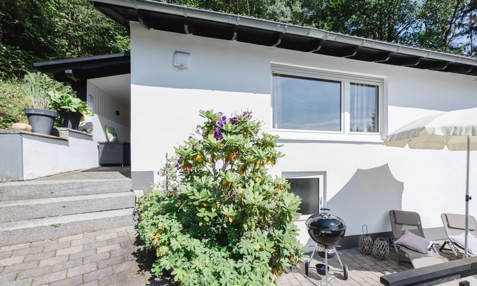 Eslohe Casa | Ferienhaus am Waldrand Direkt am Sauerländer Höhenflug