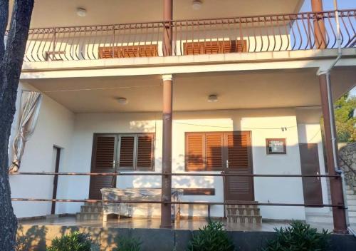 Bilice Casa | Ferienhaus am Wasser - Kuća RiO - iberische Finca in Dalmatien