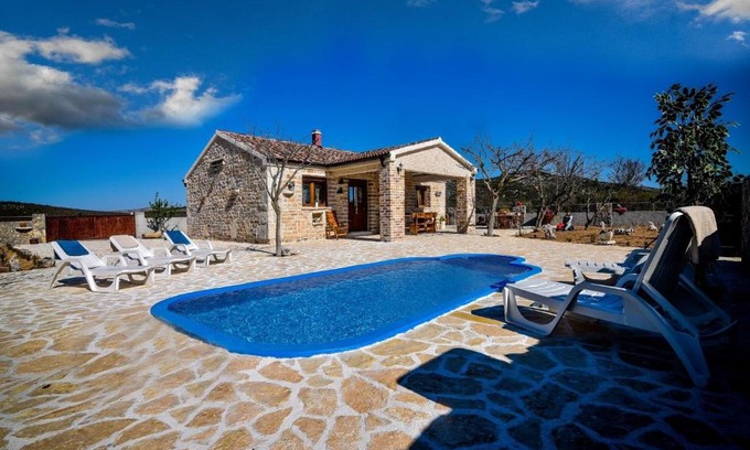 Stankovci Casa | Ferienhaus Anita 2 mit Pool