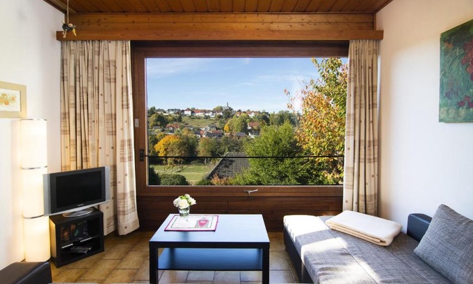 Bad Wuennenberg Apartamento | Ferienhaus Blumenhain - Wohnung "Panoramablick"