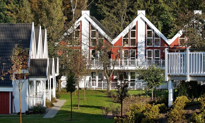 Bad Saarow Casa | Ferienhaus „Fünen XXL“ 218m² für 12+2 Pers. im Schlosspark Bad Saarow, Sauna, Whirlpool und Kamin