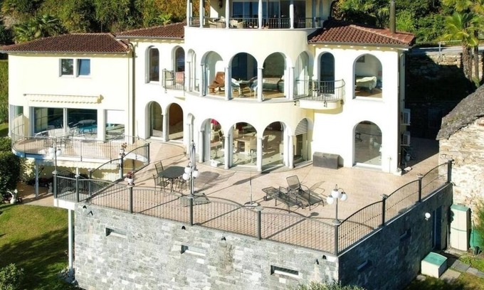 Brione sopra Minusio Casa | Ferienhaus für 4 Gäste mit 300m² in Brione s. Minusio