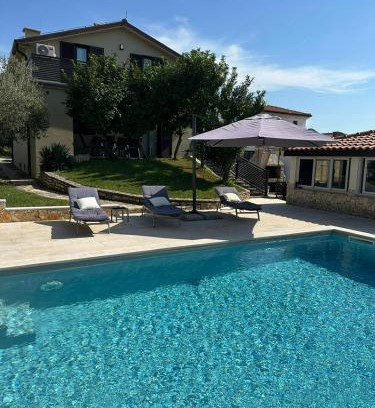 Vilanija Casa | Ferienhaus Marija mit Pool