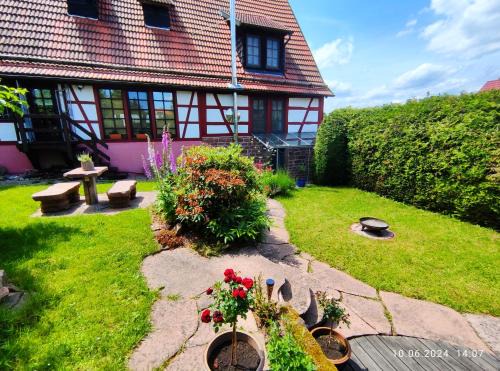 Waldbrunn Casa | Ferienhaus Marré - mit Grill, Feuerstelle und Gartensauna