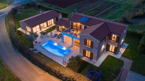 Melnica Casa | Ferienhaus mit Privatpool für 10 Personen ca 310 qm in Barban, Istrien Bucht von Raša
