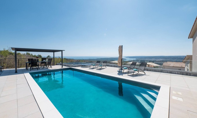 Stanisovi Casa | Ferienhaus mit Swimmingpool und Herrlichem Panoramablick
