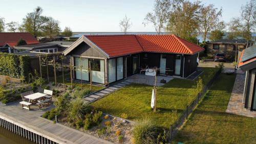 Anjum Casa | Ferienhaus mit Zugang zum Wasser