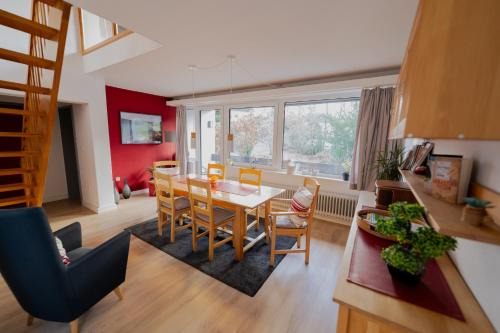 Hemfurth-Edersee Apartamento | Ferienhaus Schöne Aussicht Ferienwohnung Rot