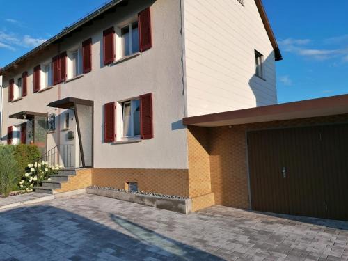 Oehringen Casa | Ferienhaus Stein, TOP Monteurwohnung, 5 große Einzelzimmer, Doppelzimmer, Übernachtung bis 8 Personen möglich