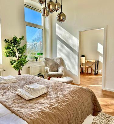 Juliusplate Casa | Ferienhaus Weserblick am Sandstrand mit Dart, Billard und Tischkicker