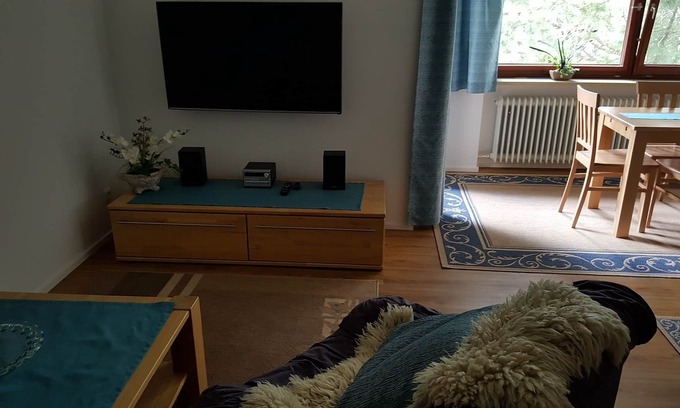Breitbrunn a. Chiemsee Apartamento | Ferienwohnung für 2 Personen in der 1. Etage mit Westbalkon, 50 qm, Extra Schlafzimmer