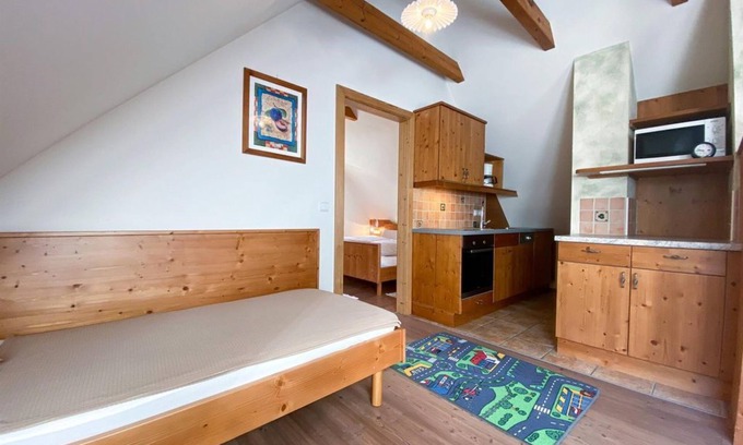 Johnsdorf-Brunn Otro | Ferienwohnung "troadkastn" mit Frühstück - Kürbishof Gartner